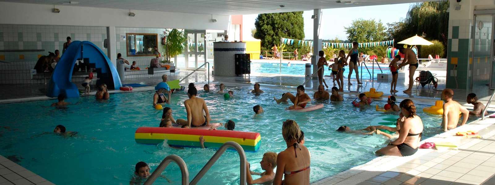 https://apps.tourisme-alsace.info/photos/niederbronn/photos/piscine-aqualies-5.JPG