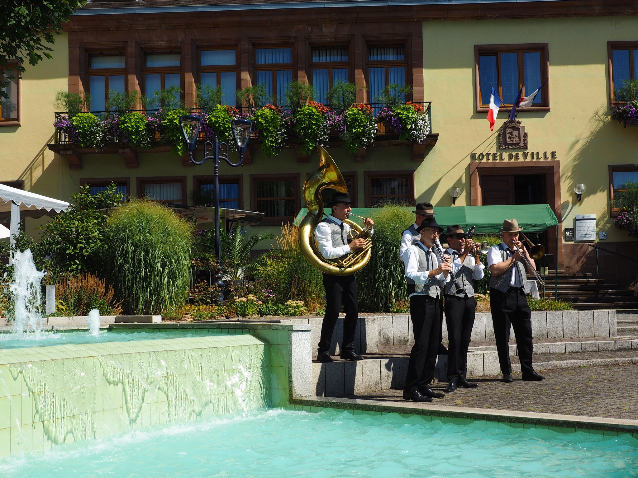 Hotel De Ville
