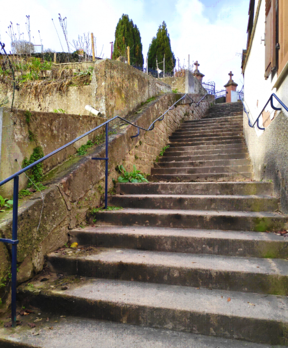 31. Montée vers le cimetière